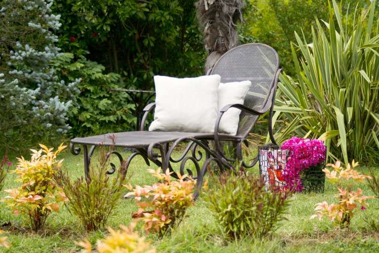 Comment bien choisir son transat de jardin ?