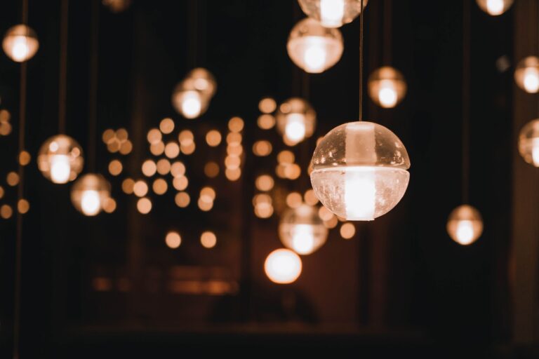 Comment choisir les luminaires qui subliment toute déco ?